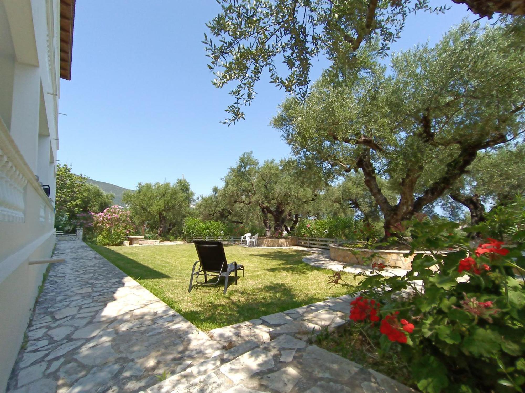 Pouliezos Koklanis Zante Apartments Alykes  Exterior photo