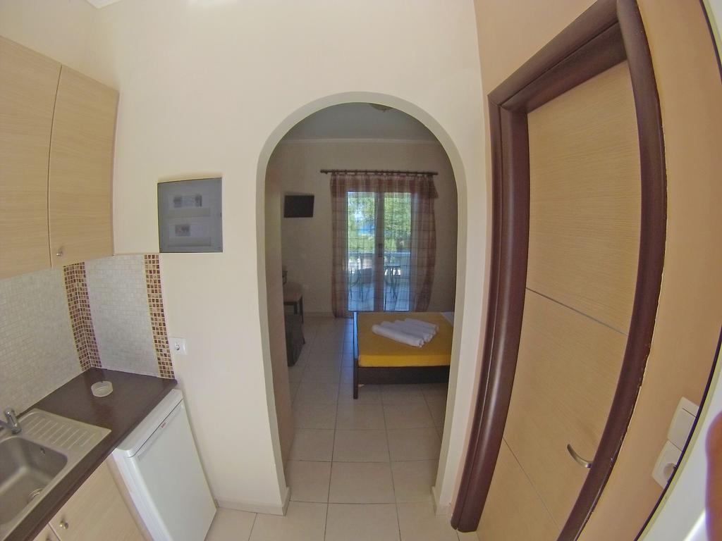 Pouliezos Koklanis Zante Apartments Alykes  Exterior photo